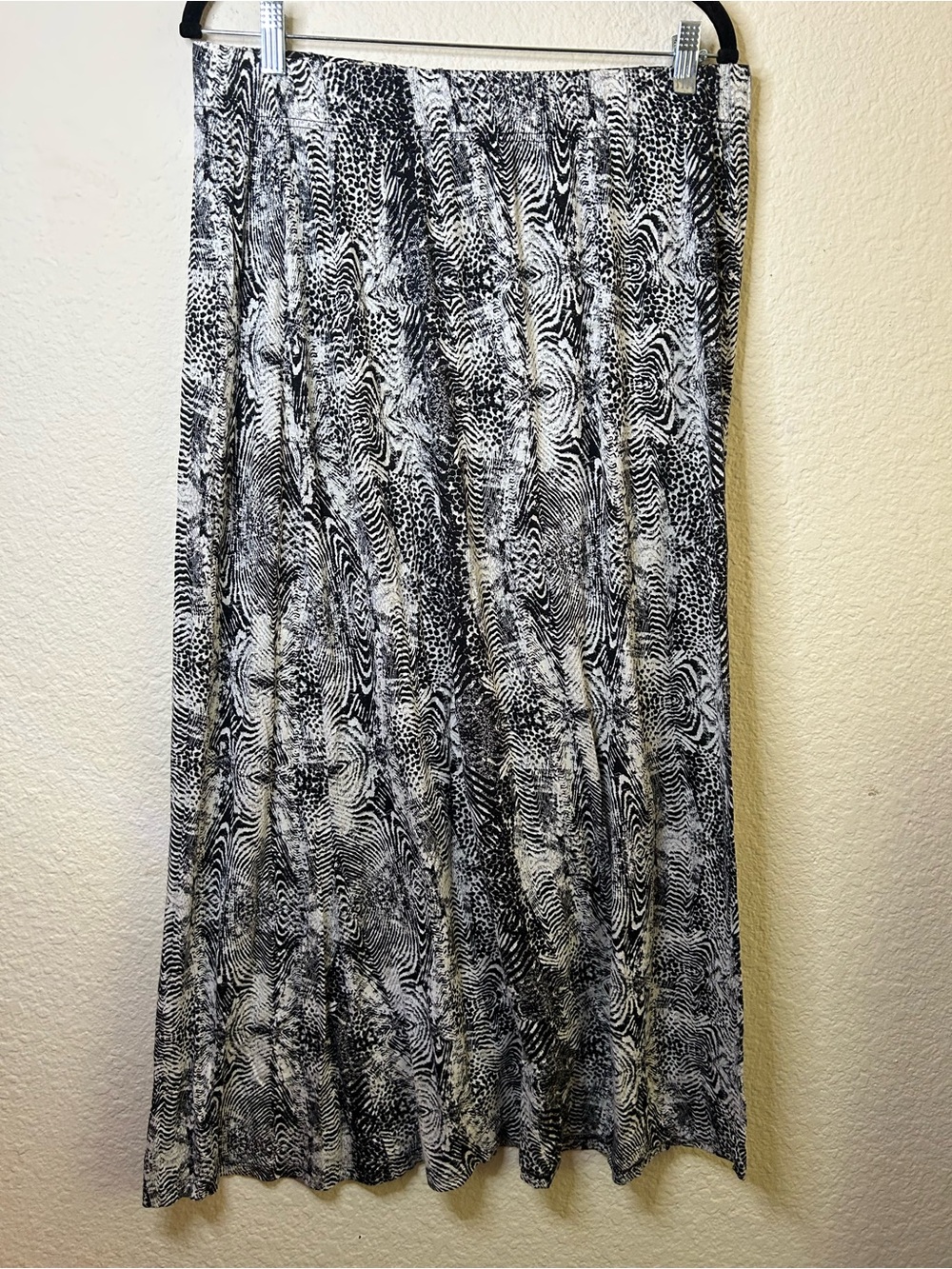 Christopher & Banks Black & White‎ Animal Pattern Printed Maxi Skirt Festival Be